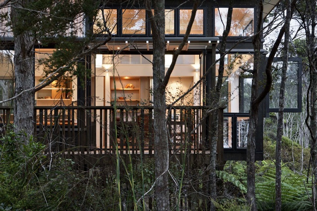 Pahi House by Scarlet Architects.